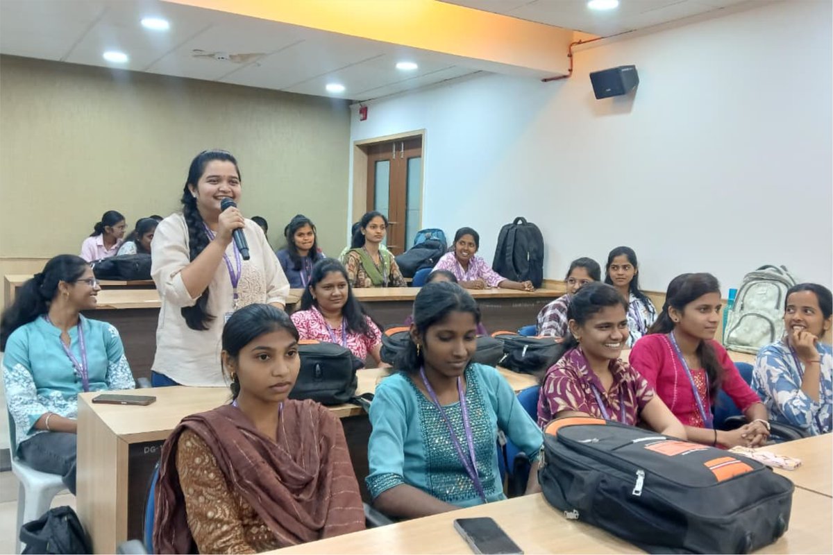 ritindia1983's tweet image. 🌟 Two-Day Workshop on Emotional Intelligence &amp;amp; Critical Thinking

MBA Dept. organized an insightful workshop under Shivaji University’s Lead College Scheme.
🎤 Mr. Vishwajeet Kashid (IIM, TEDx Speaker)

#EmotionalIntelligence #CriticalThinking #MBA #StudentDevelopment