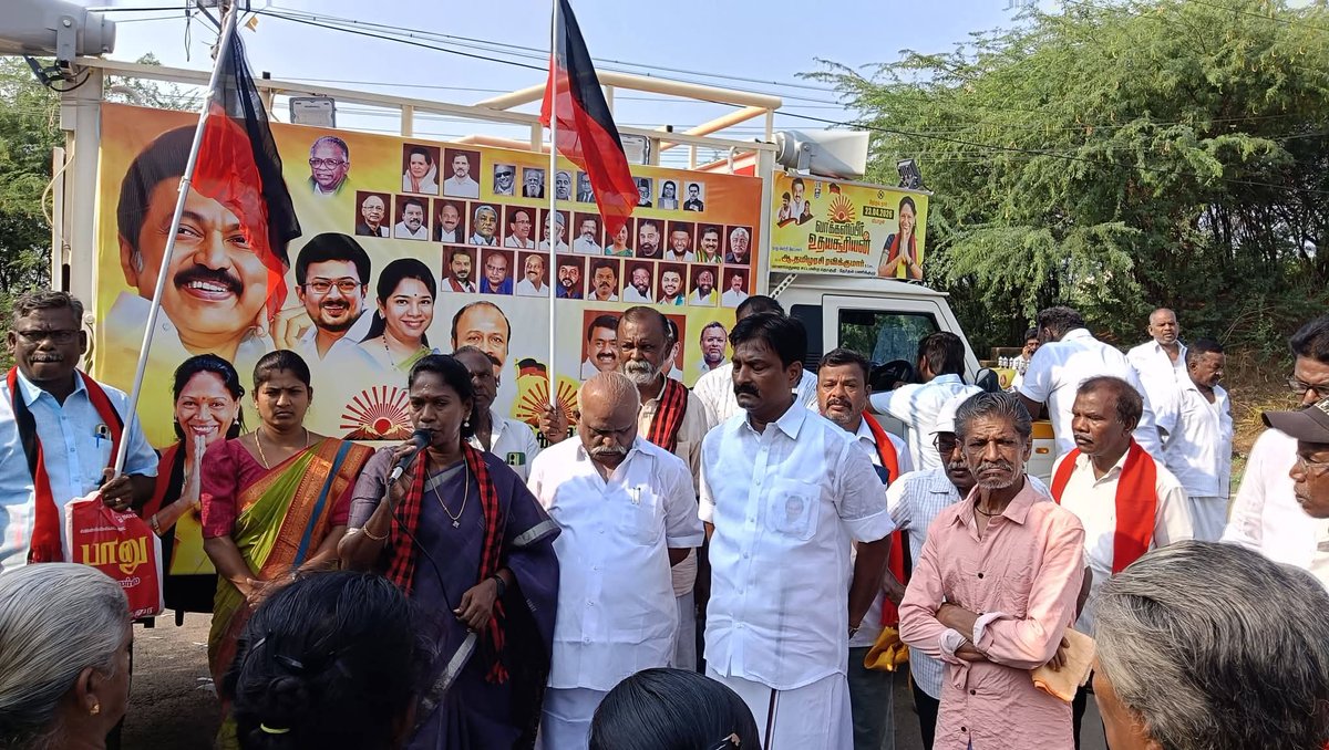 SRvinothAdv's tweet photo. மானாமதுரை சட்டமன்ற  தொகுதி மானாமதுரை நகர் 27 வது வார்டு சியோன்  நகர் பொது மக்களிடம் பிரச்சாரம் செய்து உதயசூரியனுக்கு வாக்குகள் சேகரித்தார் வெல்லும் வேட்பாளர் அக்கா Tamilarasi Ravikumar MLA - அவர்கள் 

@TamilarasiMLA https://t.co/JcWVVwDZzs