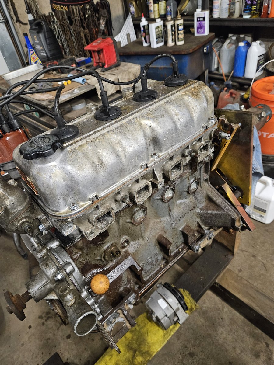 TSmith1867's tweet image. Gonna have to start getting serious about intake and exhaust manifolds..
As a test stand engine, I kinda want an exhaust system with a cutout for straight pipe fun, but still be reasonable if I want.. am I getting old🤔
#toyota
#hemi