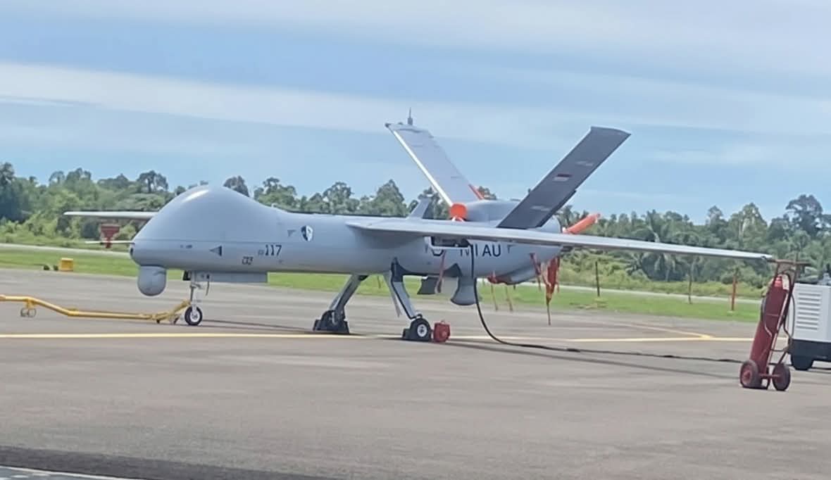 Physical comparison of TAI Anka operated by RMAF and TNI-AU. RMAF's ...