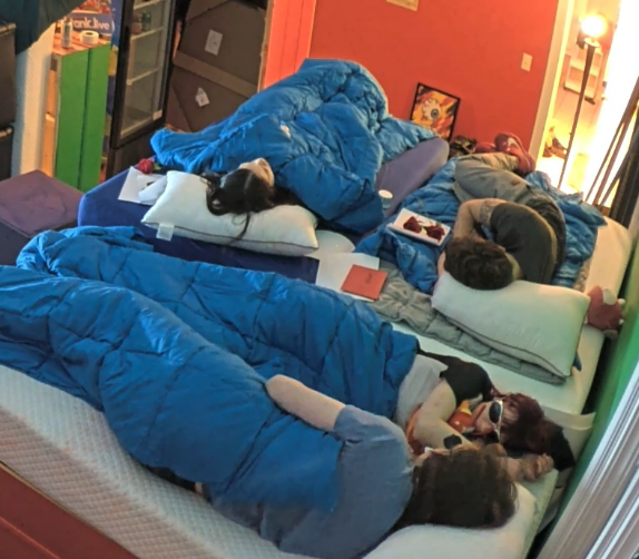 JuicedNewton tweet media