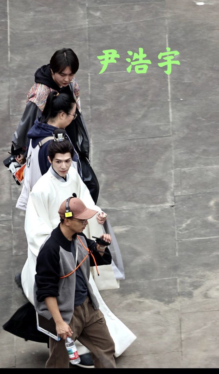 มอมิ้นท์`· .˚ʚ♡ɞ˚ ┐( ̄ヮ ̄)┌ ♡🥂 tweet media