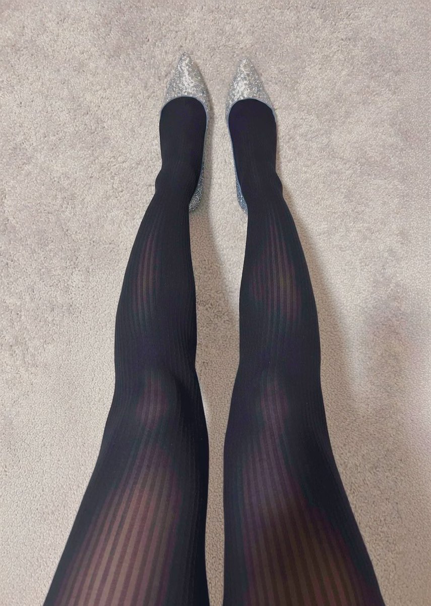 三线女作家 Chloe Zheng tweet media