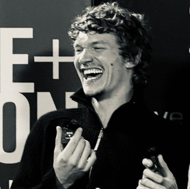 nat. 🪩 tweet media