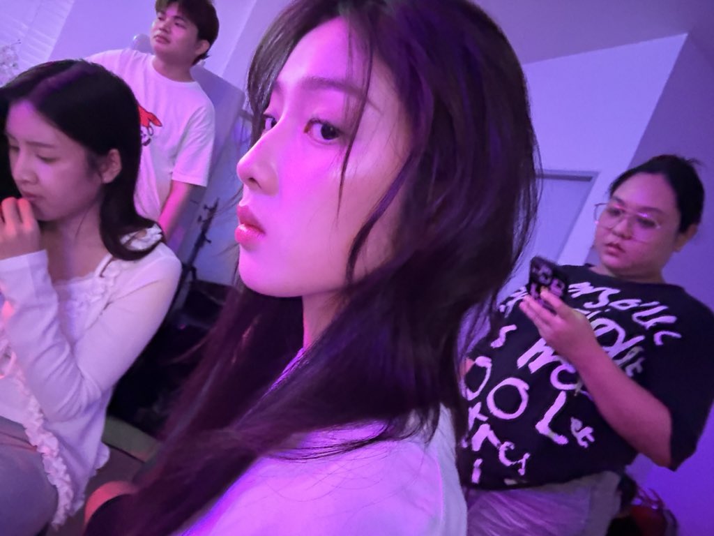 รูป2 > ทุกที่คือบ้าน🤣

#ปิดกล้องShades