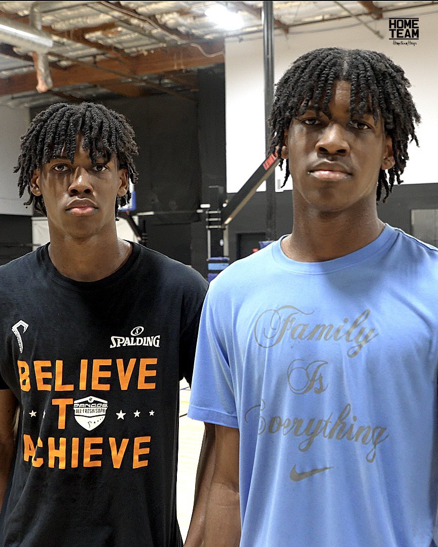 HomeTeamHoops's tweet photo. Twins, OJ and EJ Popoola putting in work with Palisades High School teammates Jack Levey and AJ Neale at Triple Double Sports Pro Run https://t.co/mP7i3coBFb