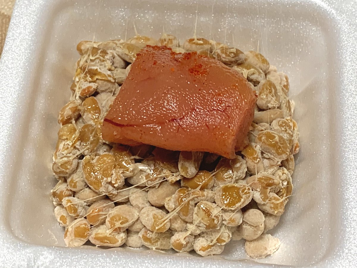 ＠もつ tweet media