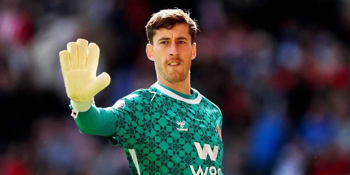 Reports are surfacing that Chelsea are considering a £60m move for goalkeeper Maarten Roefs to finally end the "revolving door" at the back. After inconsistent spells from our current options, the board is looking for a "15-year solution" between the posts. 👇

Roefs represents