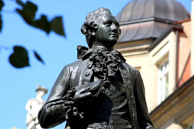 HermannHessed's tweet photo. “One ought, every day at least, to hear a little song, read a good poem, see a fine picture, and, if it were possible, to speak a few reasonable words.”

― Goethe https://t.co/UoA6pIOH7o