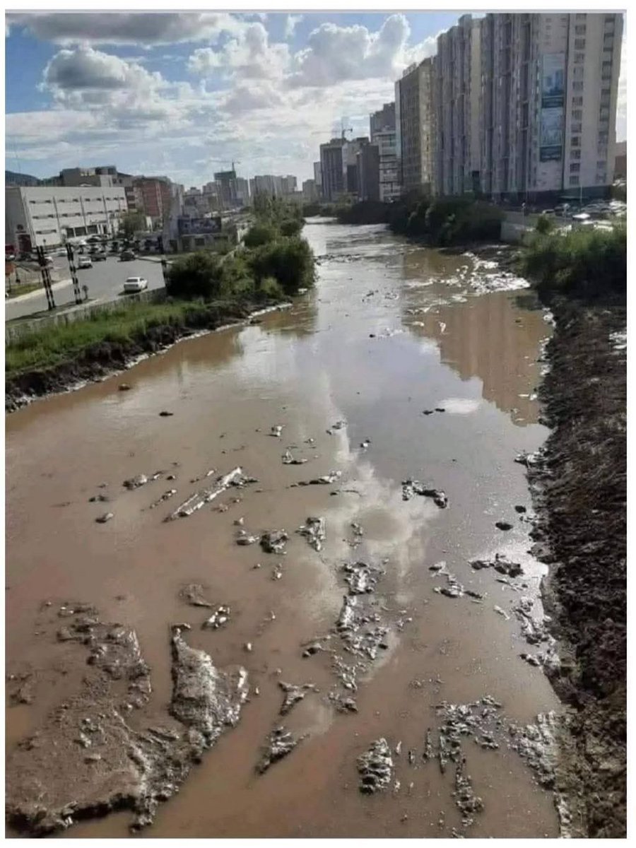 Demiiregch's tweet photo. Дунд голын ажил чинь аааааль 24оны 7н сард дуусцын бнашдэээ https://t.co/PvNbkDC1B0