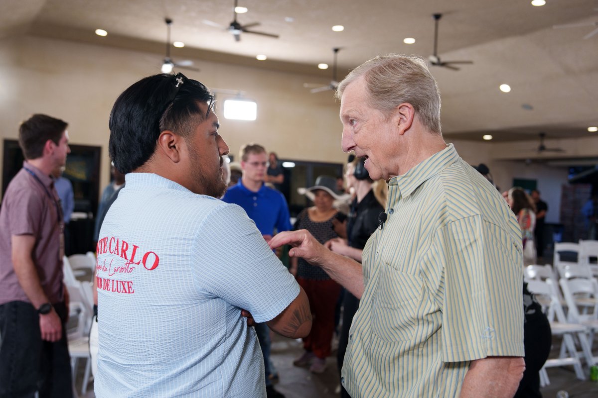TomSteyer's tweet image. Had a fantastic time in Fresno this evening on the Shared Prosperity tour.  Looking forward to continuing conversations with Californians in Santa Barbara next week!