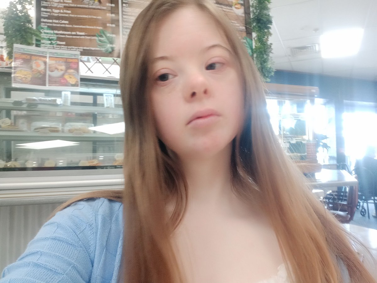 libby_isboring's tweet image. Redoing mine because I want to 
 #5sostwt 
Libby | New Zealand 
24 (25 in July)
Fan since 2014 
Luke lane | Michael cheat lane 
I have never seen 5sos live 
I don't have any merch or CDs but am planning on buying some if I can find it
I'm also neurodivergent, I have down syndrome