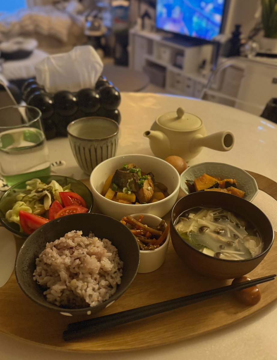 森永あぐり🌷半魔の竜騎士３０万部突破‼️ tweet media