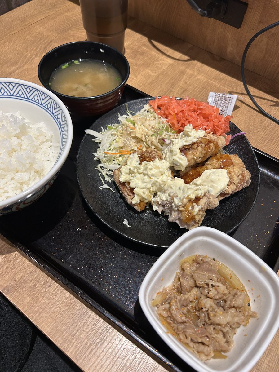 もみた tweet media