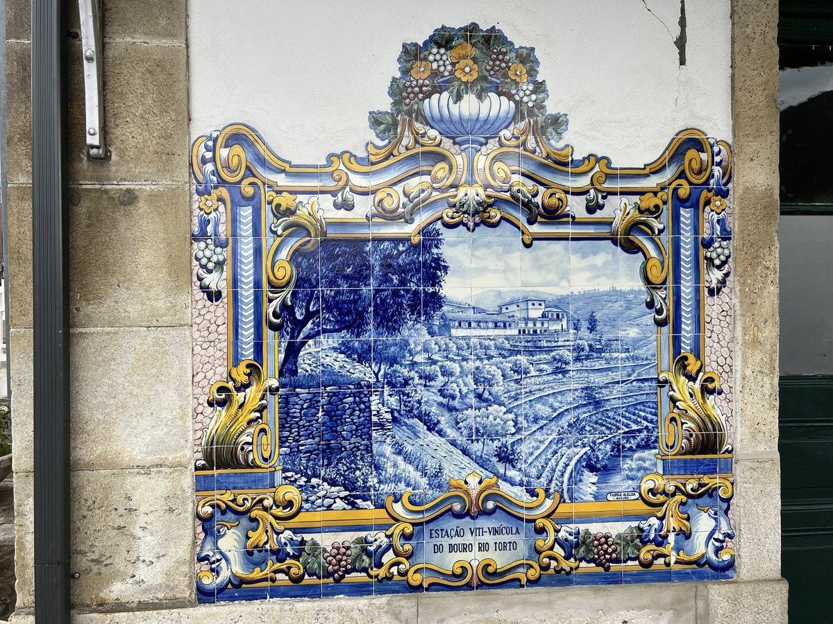 alentejo_1970's tweet image. #Portugal’s tiles aren’t just decoration, they’re storytelling in ceramic form. 🇵🇹 Known as azulejos, these beautiful tiles have been adorning walls, churches, train stations, and homes for centuries. Art. History. Function. All in one tile. See what story they’re telling.