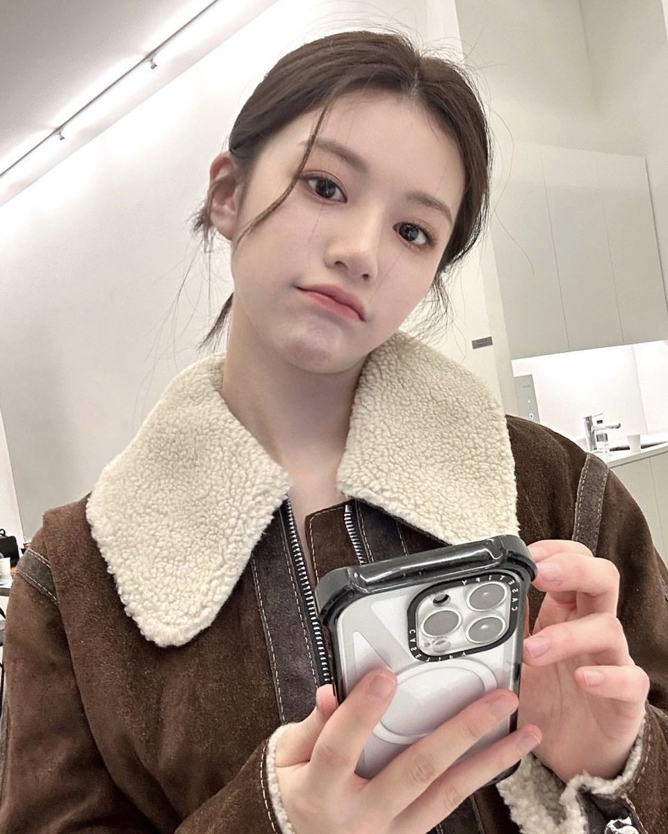 go younjung tweet media