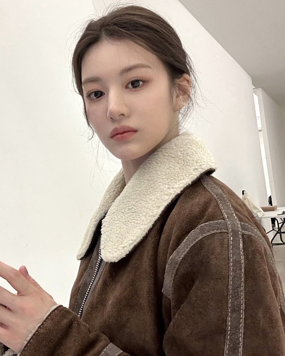 go younjung tweet media