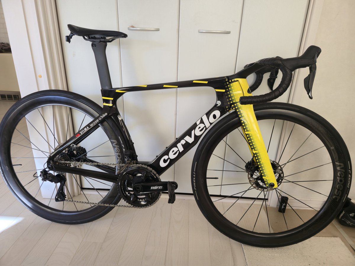 ポガチャルの裸エプロン サーヴェロS52台持ち tweet media