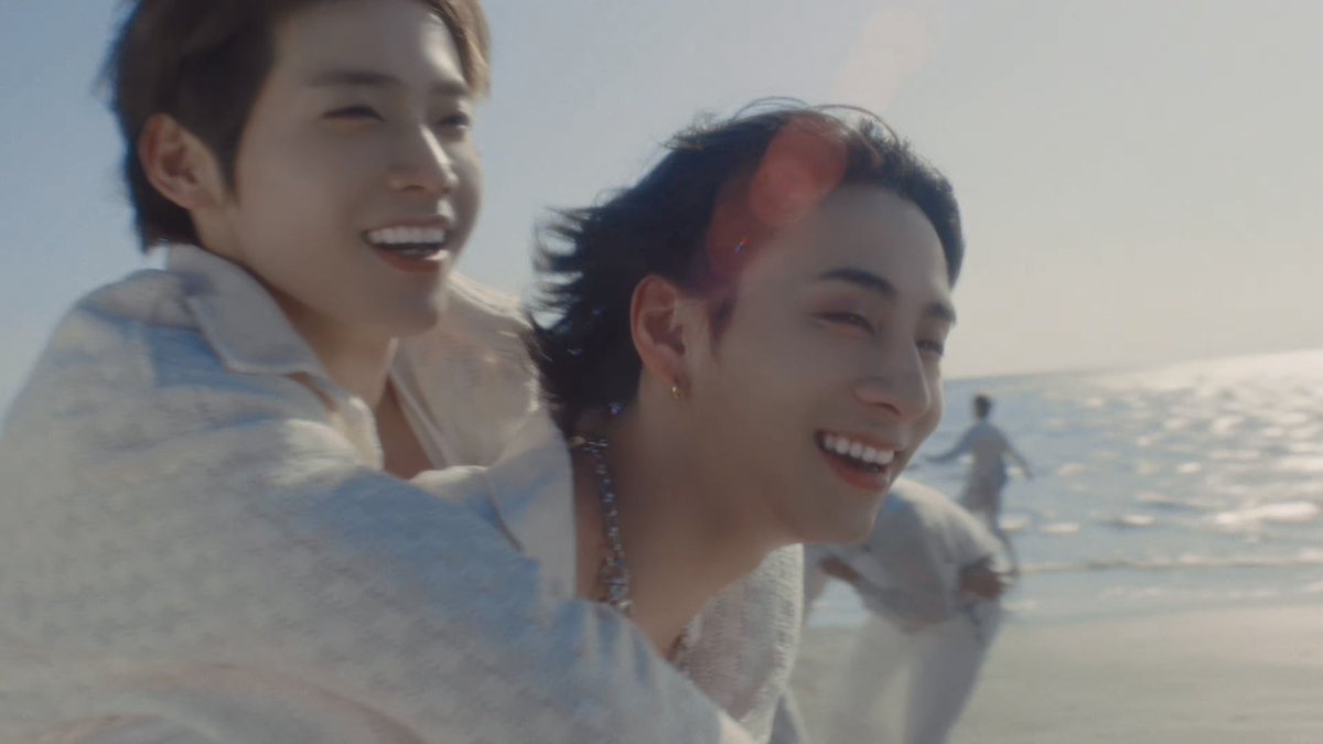 めしこ tweet media