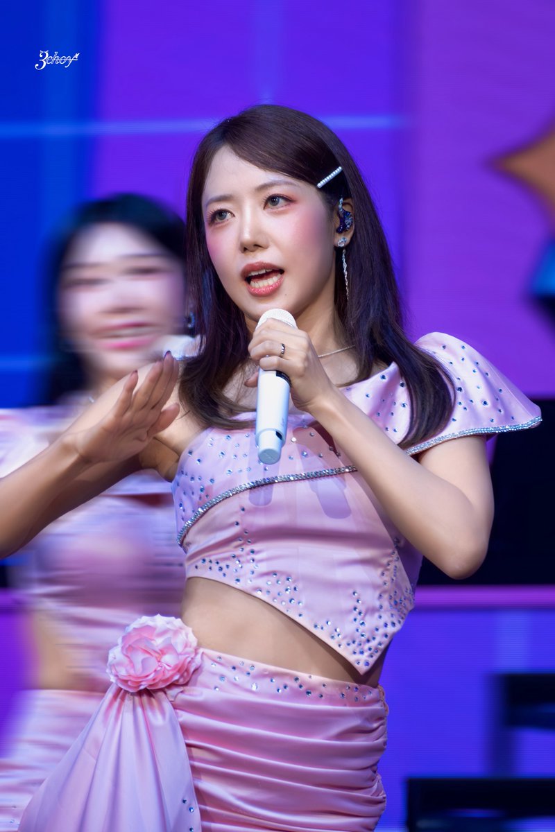 Ap Kin Ho 260322 Apink Asia Tour in MACAU · 🏼(o^^o) 🏼 · @APINKKNJ · #에이핑크 #apink ...