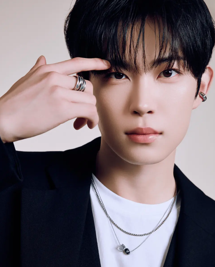 About Music tweet media