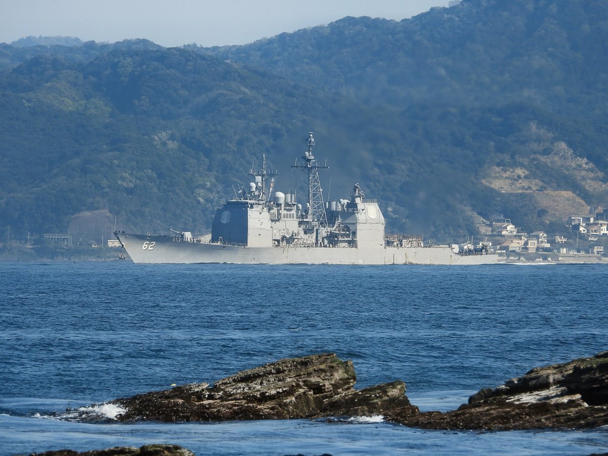🇺🇸米海軍ﾀｲｺﾝﾃﾞﾛｶﾞ級ﾐｻｲﾙ巡洋艦「ﾛﾊﾞｰﾄ・ｽﾓｰﾙｽﾞ(USS Robert Smalls
