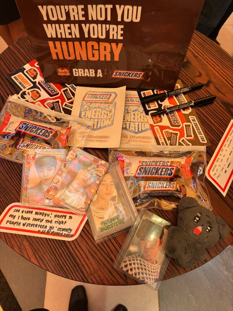 jj / is happy :) tweet media