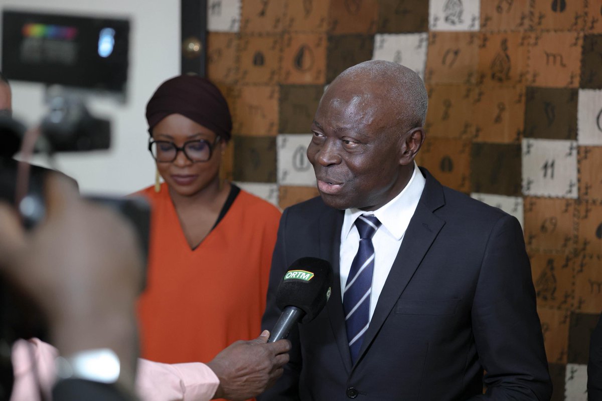 À Bamako, j’ai été reçu par le Premier ministre Abdoulaye Maïga <a href="/GouvMali/">Primature du Mali</a>.

Dialogue fructueux sur l’emploi des jeunes, le dialogue social, la protection sociale et l’engagement de l’OIT aux côtés du Mali pour la paix sociale et un développement inclusif.