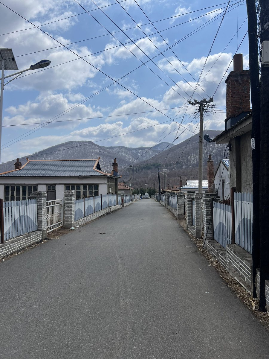 จอห์น ล็อค tweet media