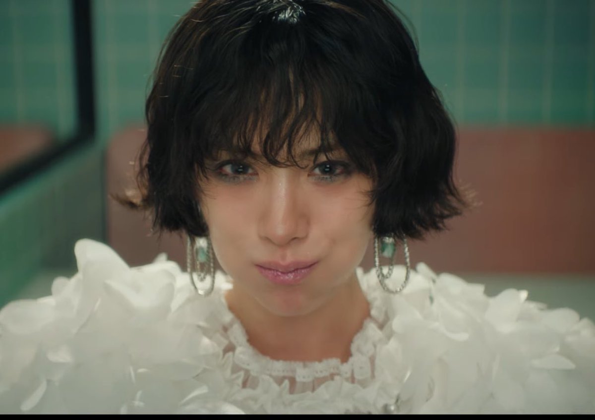 viki is in another dimension tweet media