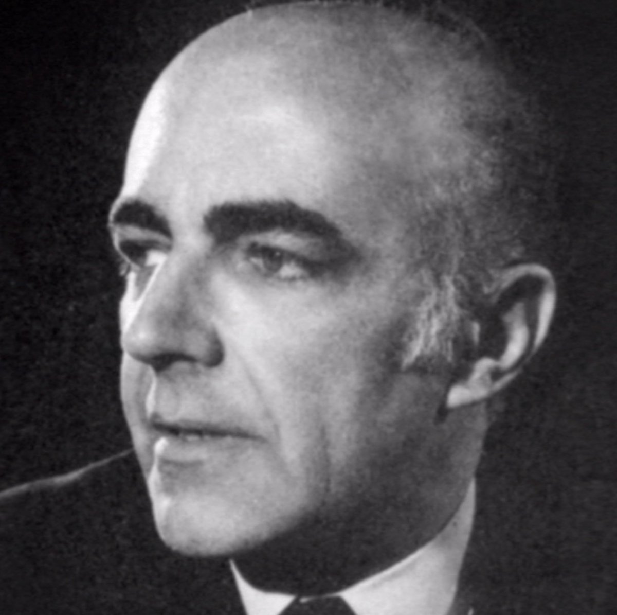 keithburton16's tweet image. The novelisation of 1971 #DoctorWho television serial #ColonyInSpace was written by #MalcolmHulke from his original screenplay and published as #DoctorWhoAndTheDoomsdayWeapon in 1974. The cover art for this original edition is by legendary artist #ChrisAchilleos.