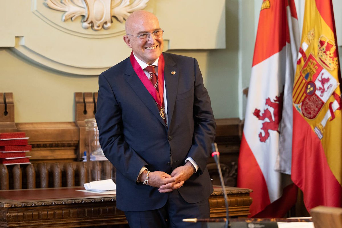 De la Riva:  
Piscina fluvial❌
Soterramiento ❌
Valladolid Arena ❌
Ampliación Puente de Poniente❌ 

El alumno Carnero :

Piscina fluvial :❌
Soterramiento :❌
Bernabéu : ❌
Ampliacion Puente de Poniente :⁉️