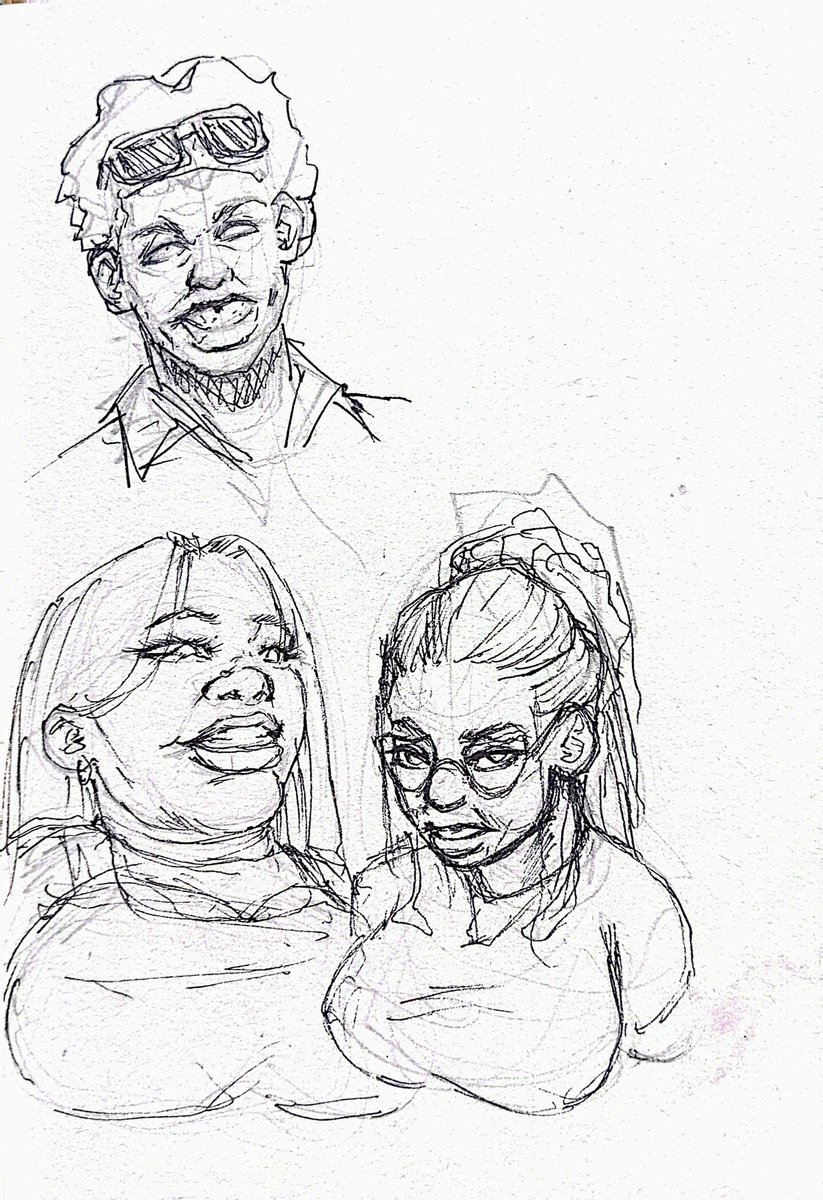 KlouDDDart's tweet photo. Took my sketchbook to a party last night
#smallartists #traditionalart #artmoots https://t.co/x1FJGXYSVP