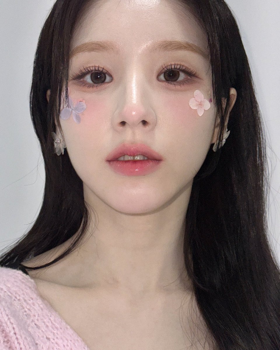 Heerabbit1019's tweet photo. 봄봄봄����🩷 https://t.co/p22FINhNF6