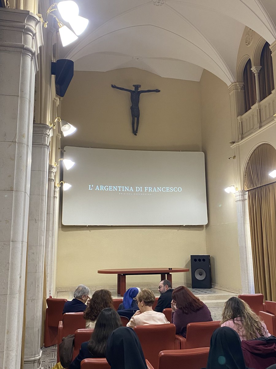 Elisabetta Piqué tweet media