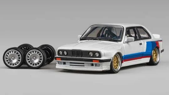 hobbysearch_mc's tweet image. 【ミニカー予約】CM MODEL(CMモデル)
1/64 Pandem M3 (E30) アルピンホワイト ストライプ
予約開始です！→ 1999.co.jp/11367792
パンデムM3が1/64スケールで登場
交換用ホイールが付属
#E30 #Pandem
