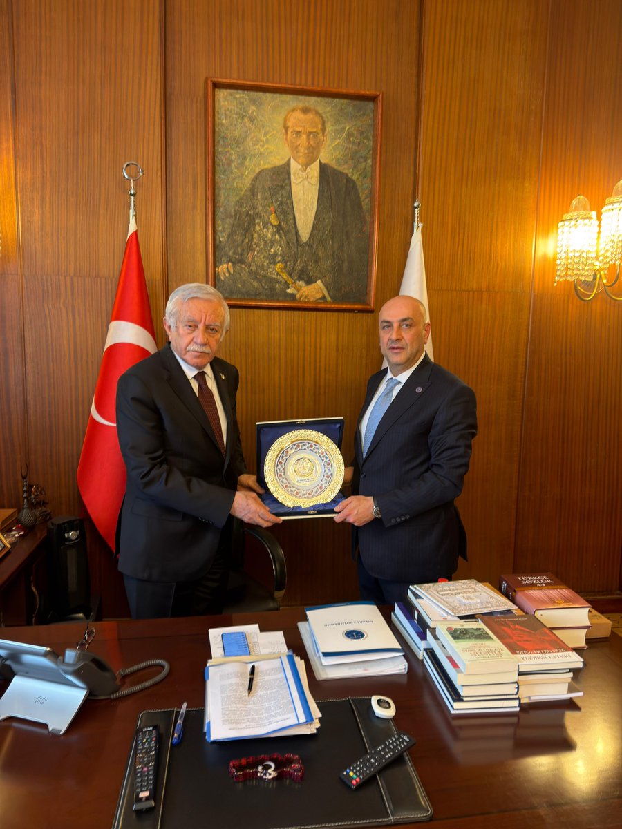 Türkiye Büyük Millet Meclisi Başkanvekili ve İstanbul Milletvekili Celal Adan’ı Türkiye Büyük Millet Meclisi’nde ziyaret ettim.

Görüşmemizde, 12. Yargı Paketi düzenlemeleri kapsamında;
• Avukatlara Ücretsiz Silah Ruhsatı Hakkı tanınması ile
• Kamu Avukatlarının Özlük Haklarını