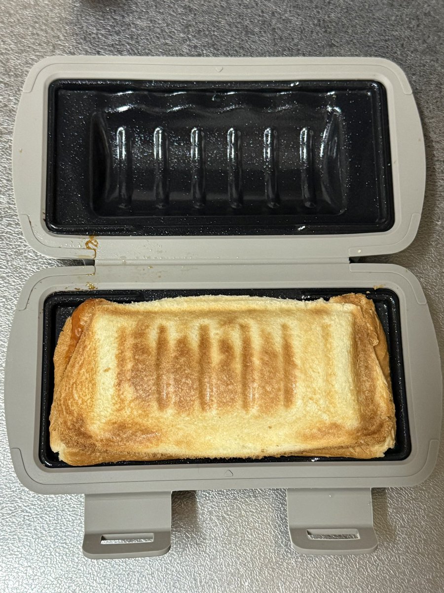 も〜にいさん tweet media