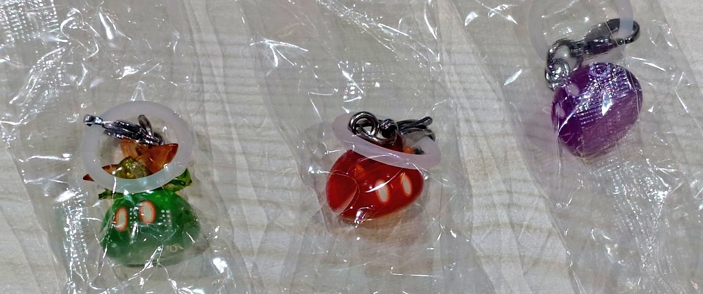 37se1's tweet photo. 【交換希望】
原神 めじるし アクセサリー スライム ガシャポン ガチャガチャ

譲） 草、炎、雷

求）風、岩

コンプ目的です。本日新宿手渡し可能。
後日郵送可能です。 https://t.co/W8n7EOKa6W