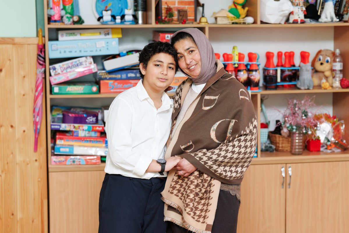 UNICEFMoldova's tweet image. On #InternationalRomaDay, Mihail’s story from Soroca 🇲🇩 reminds us that inclusive #education means more than access, it means support, confidence, and a future. Supported by @FCDOGovUK 🇬🇧, #UNICEF helps create schools where every #child matters.
👉 shorturl.at/oHceG