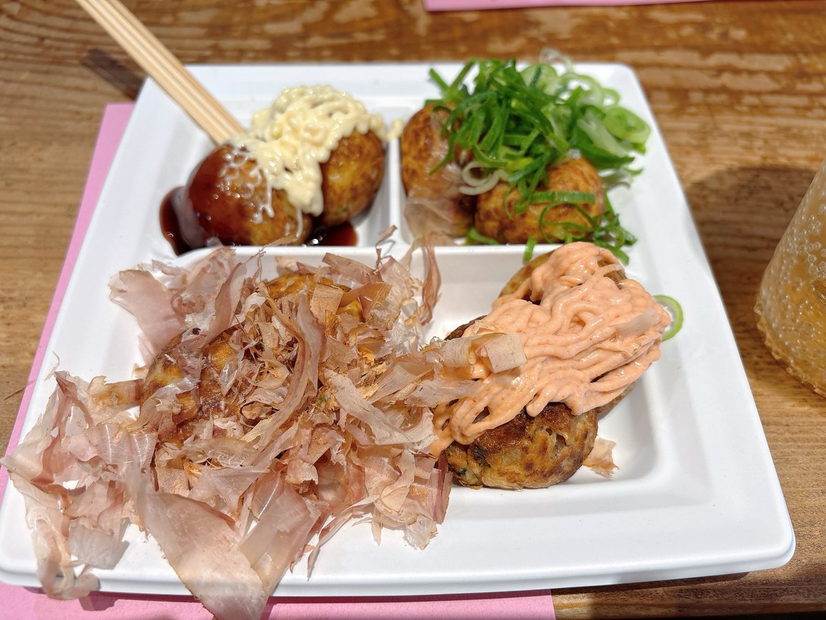 こーへ tweet media