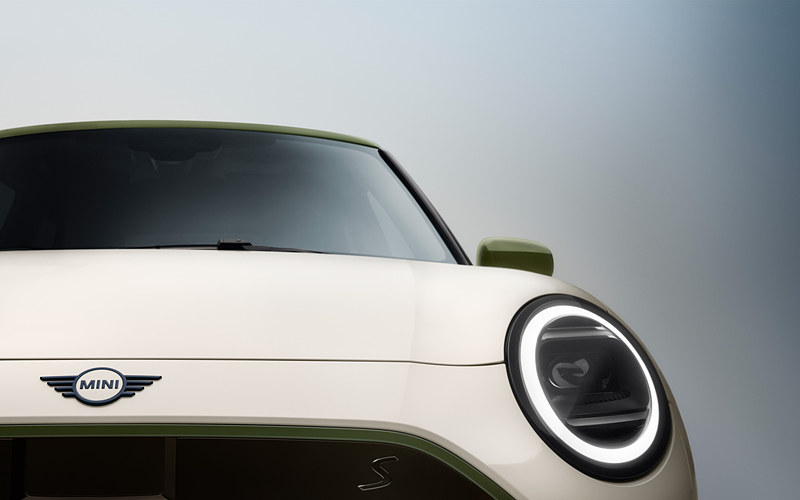 car_watch's tweet image. MINI、「MINIクーパー ポール・スミスエディション」など“UK”をテーマに「EBISU Bloomin’ JAZZ GARDEN 2026」出展 car.watch.impress.co.jp/docs/news/2100… #MINI