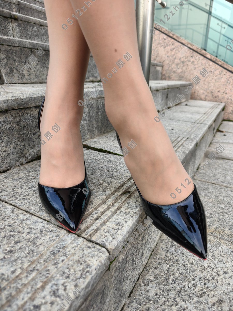 沉沦的人妻 tweet media