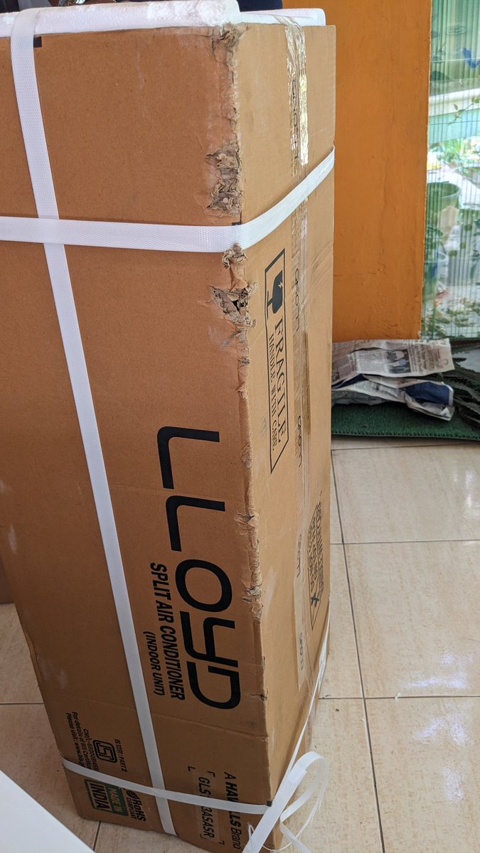 nareshpalta's tweet photo. @havellsindia @reldigital bought 1.5T  Llyods AC on 31Mar atPhoenixMall RelDig . On opening box on 2Apr ResQ Tech found cooling fins damaged. Store promised replacement in 48hrs. Now dragging saying it is not damaged. Please send replacement immediately. https://t.co/ZwSVEb7mOK