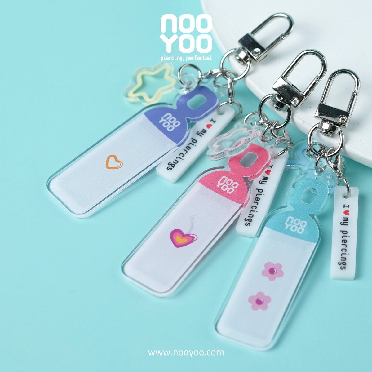 NooYoo's tweet photo. ช้อปสินค้าหรือเข้ารับบริการเจาะ 800 บาท ขึ้นไปหลังหักส่วนลด เลือกรับ 𝙉𝙊𝙊𝙔𝙊𝙊 𝙒𝙚𝙣𝙙𝙮'𝙨 𝙇𝙞𝙩𝙩𝙡𝙚 𝙆𝙚𝙮𝙘𝙝𝙖𝙞𝙣 1 ชิ้นฟรี ที่นูยู

📆 ตั้งแต่วันนี้ - จนกว่าสินค้าจะหมด จำกัด 1 ชิ้น ต่อ 1 ใบเสร็จ
📍 https://t.co/WnENKBHomu

#NooYoo #นูยู #เจาะหู #เจาะหูไม่เจ็บ https://t.co/tuGh6DgibL