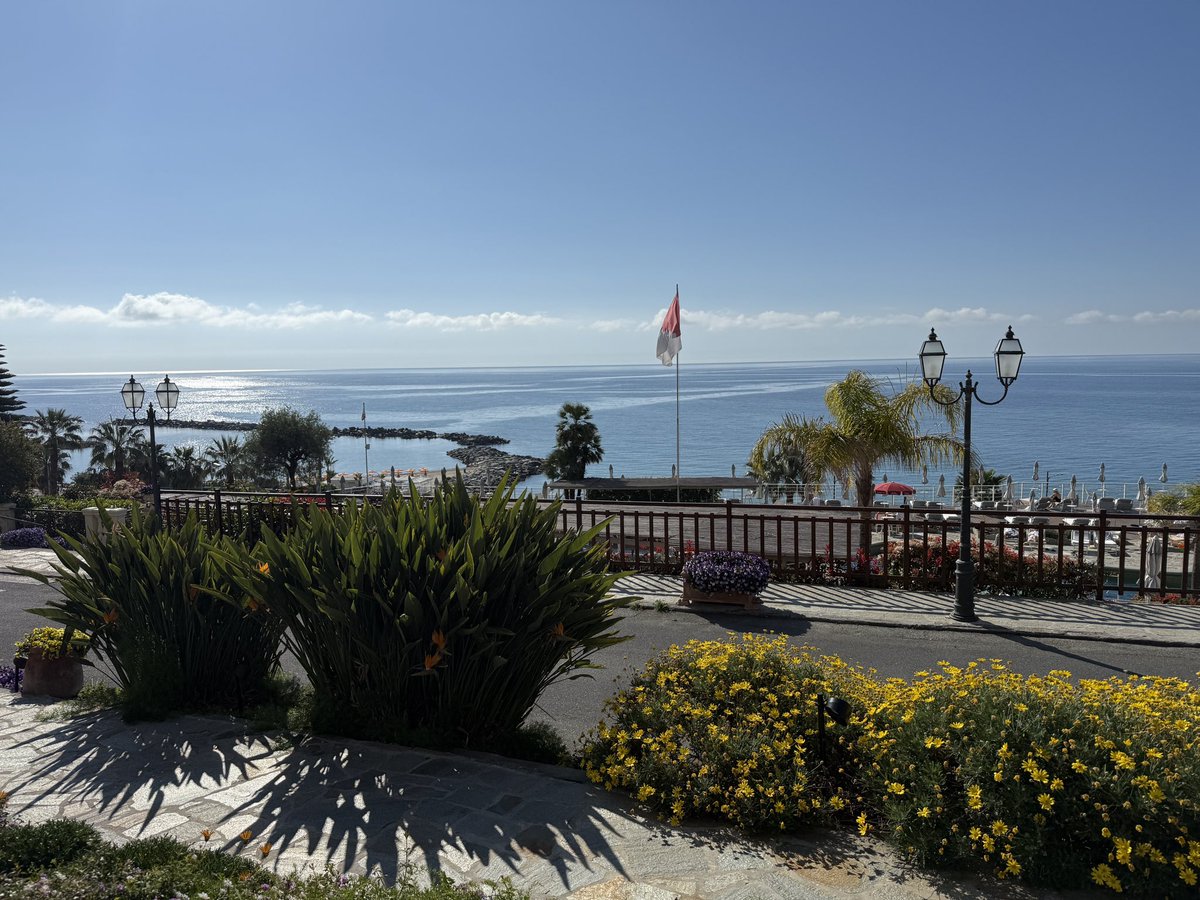 Valentina Lux 💎 tweet media