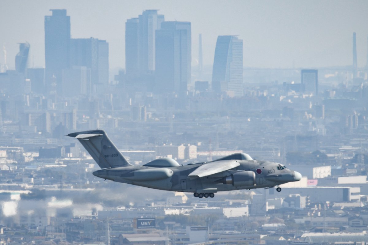 4/8 岐阜基地 RJNG EC-2 SOJ

念願の名古屋駅ビル群バックで！
それにしてもすごい形した飛行機ですね👀