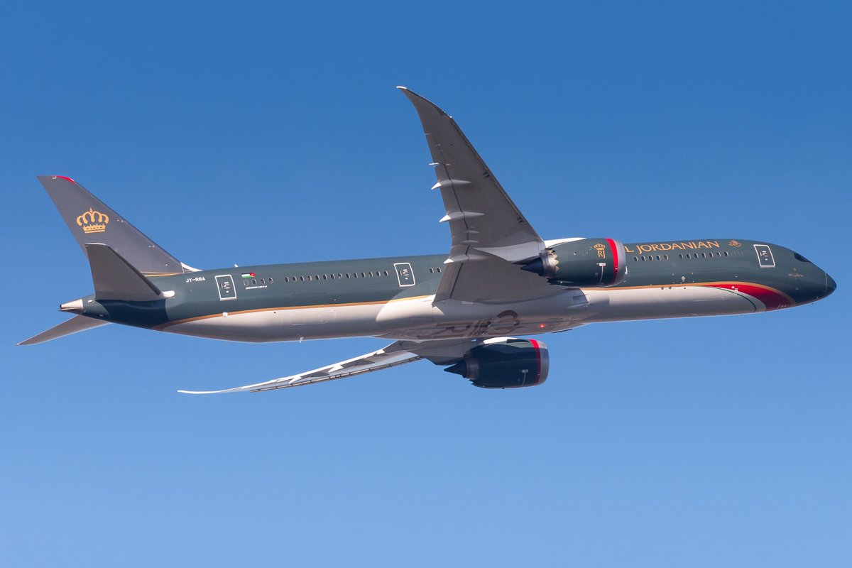 airwaysmagazine's tweet image. Royal Jordanian first visit to LHR with its newest Boeing 787-9

📸: Alexander Berman/ Airways       

#royaljordanian #airbus #avgeek