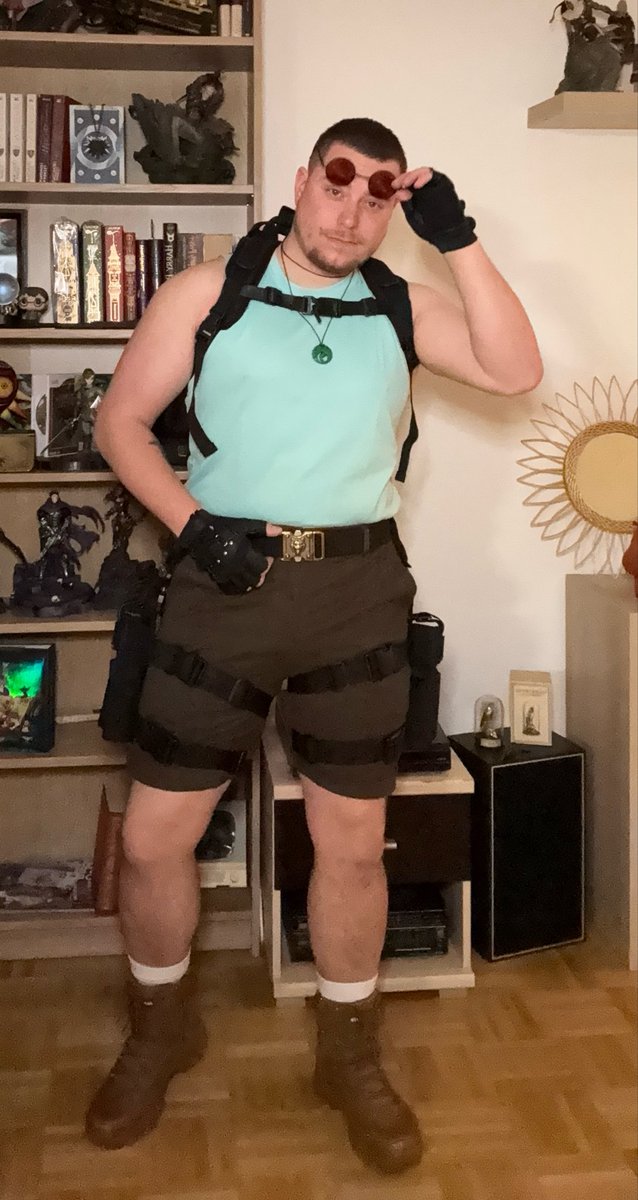 𝕋𝔸ℤ𝔼ℝ𝔸𝔼𝕃 tweet media