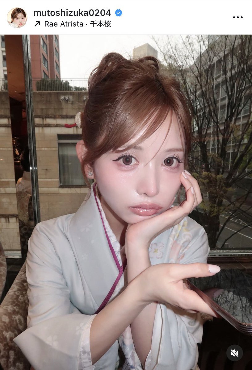 komebakugui's tweet image. 武藤静香さんが持ってるデジカメ・コンデジ↓🤍🫧最近使ってるのはCanonG7Xのマーク2みたい✍🏻✨